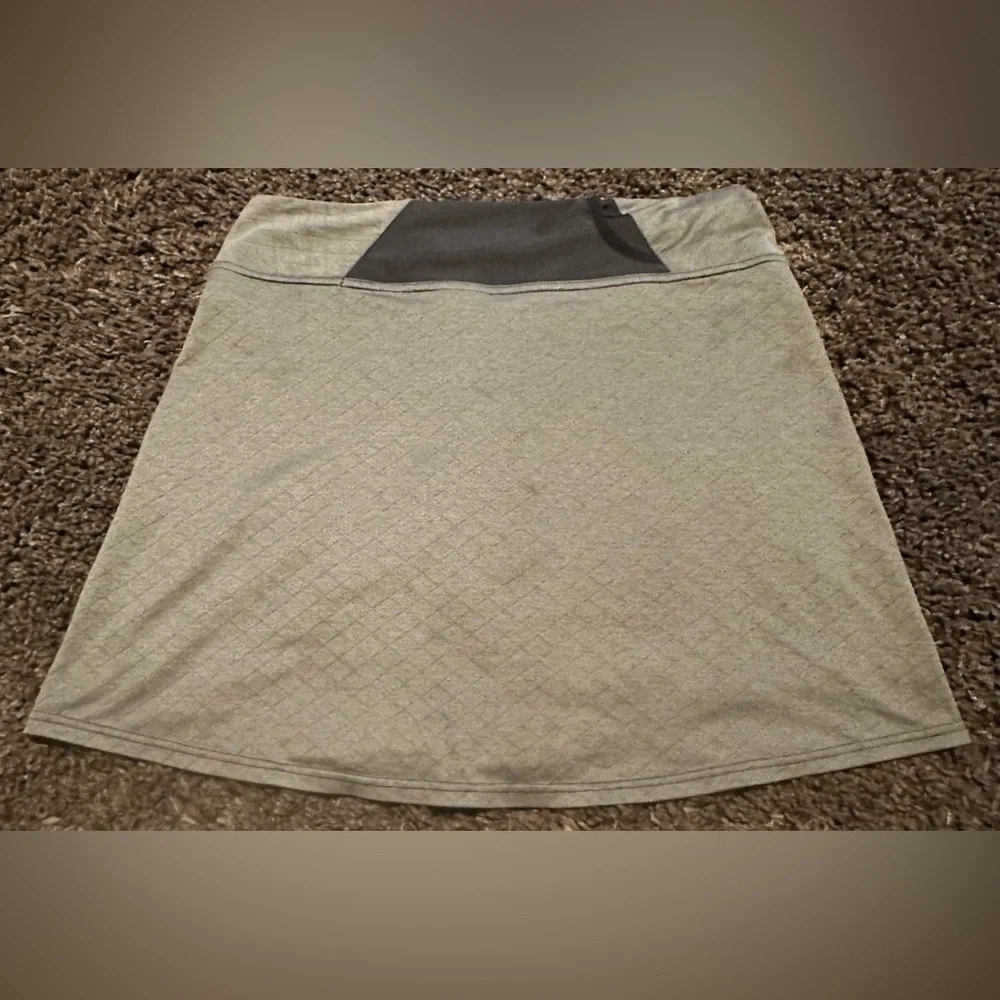 PEARL Izumi Large Black/Grey Active Wrap Skirt - Picture 5 of 5